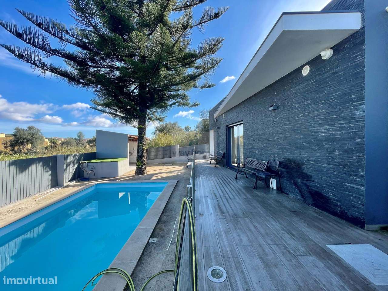 Moradia térrea T3 com piscina e garagem na Apelação - Loures - Grande imagem: 5/33