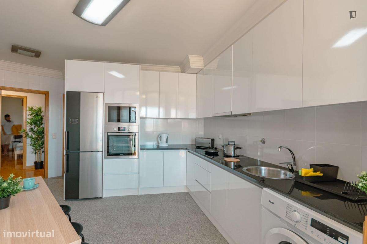 Quarto - localizado em Cedofeita Porto - Grande imagem: 5/20