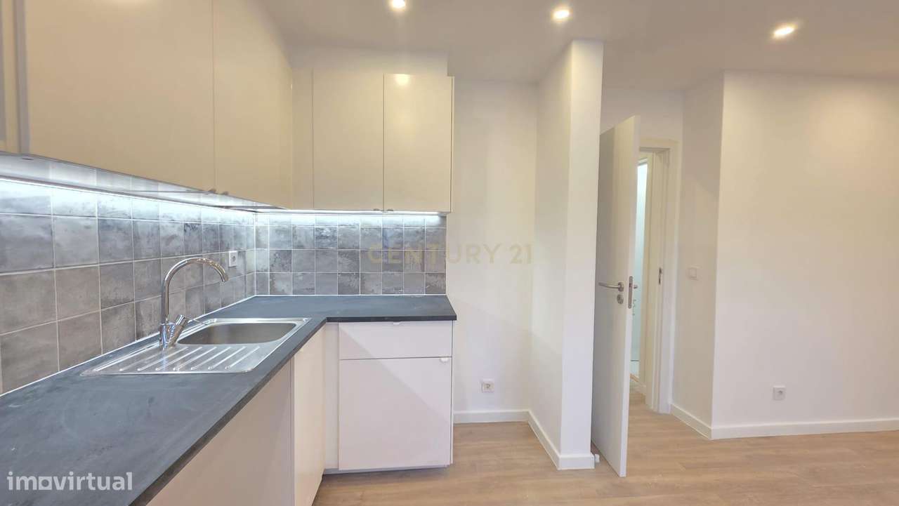 Apartamento T1 Renovado em Porto Salvo, Oeiras-7