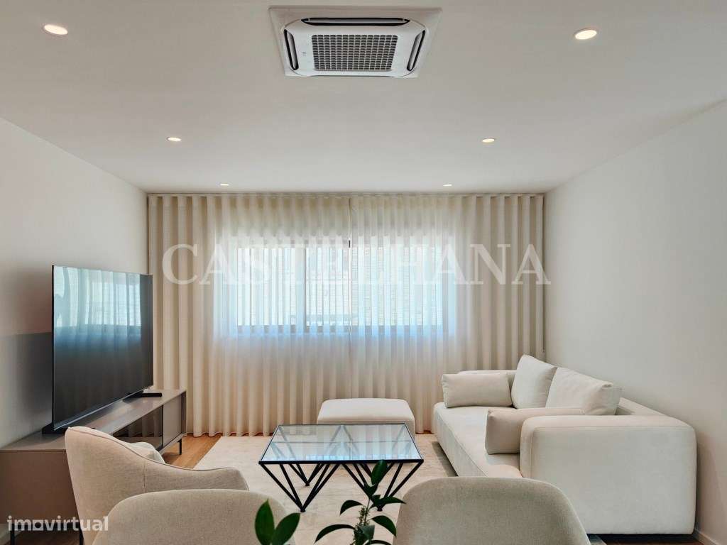 Apartamento T3 com varanda e estacionamento junto ao Parque Eduardo... - Grande imagem: 4/44