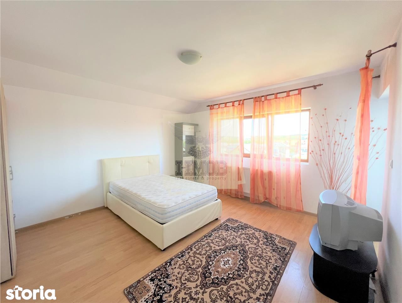 Apartament mobilat cu 3 camere si balcon in Selimbar