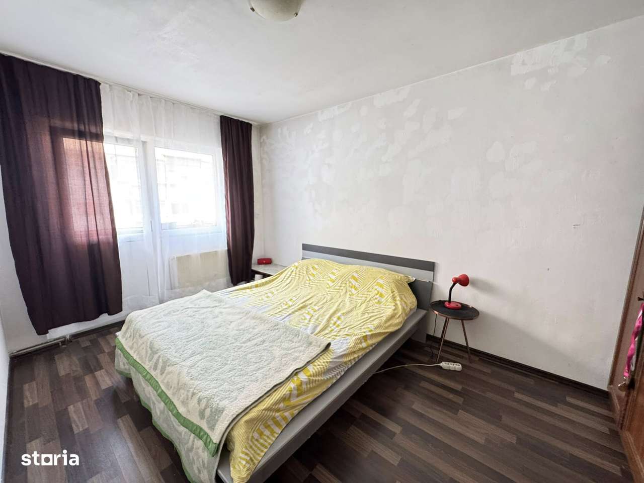 Apartament 2 camere decomandat balcon deschis si pivnita-2