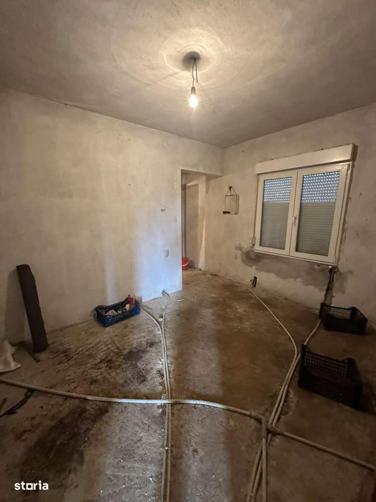 Vând casă cu 5.000 mp teren la doar 59.500-4