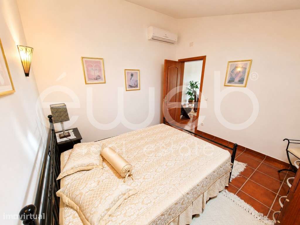 Moradia T4 de Arquitetura Alentejana com Piscina, Motrinos, Regueng...-50