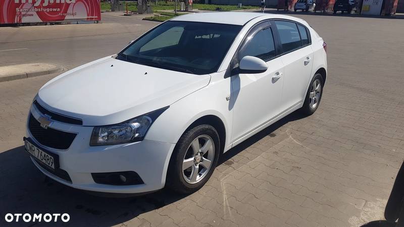 Chevrolet Cruze 1.6 LS - 10