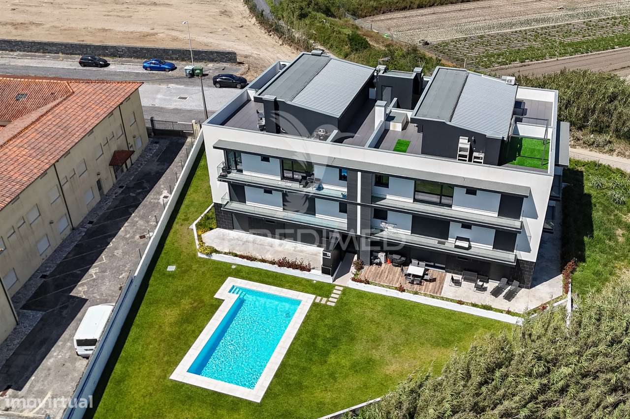 APARTAMENTO T3 DUPLEX COM PISCINA - VISTA MAR (APÚLIA) - Grande imagem: 3/39