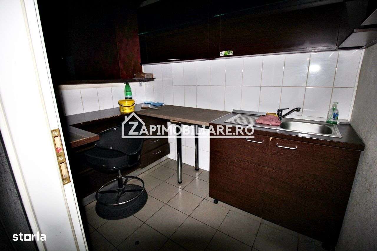 Spatiu Comercial 146 mp. cartier 7 Noiembrie zona Unic - Imagine principală: 5/19