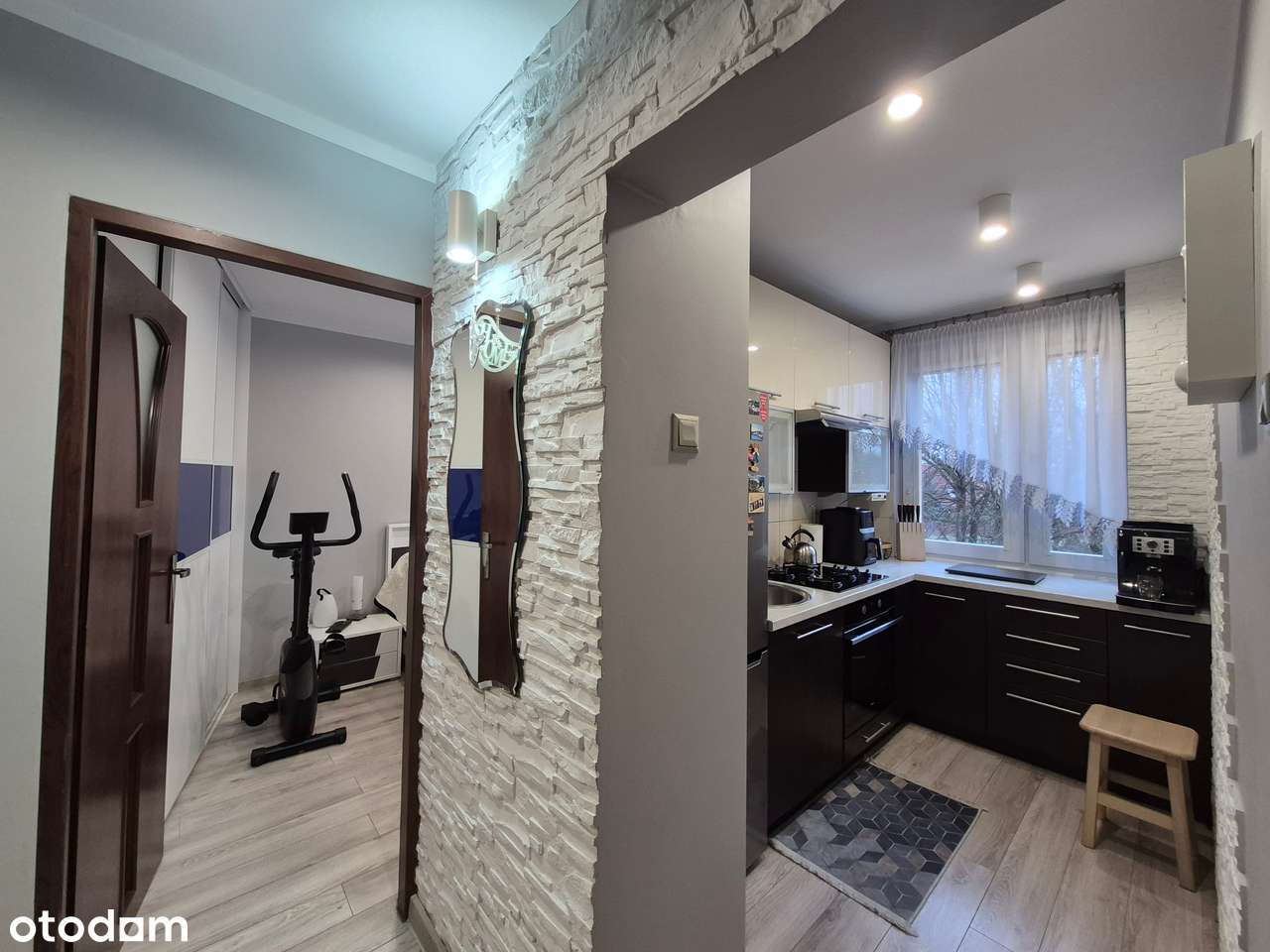 Komfortowe M3 z klimatyzacją w super lokalizacji z całym umeblowaniem-9