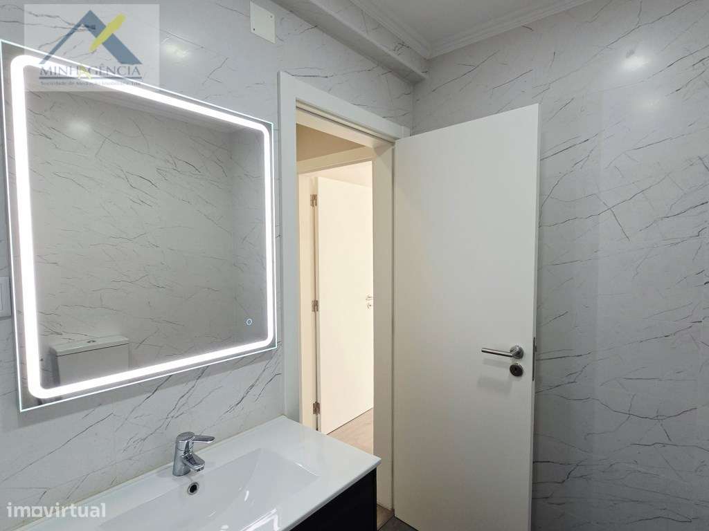 Apartamento T3 remodelado na Algodeia em Setúbal-33