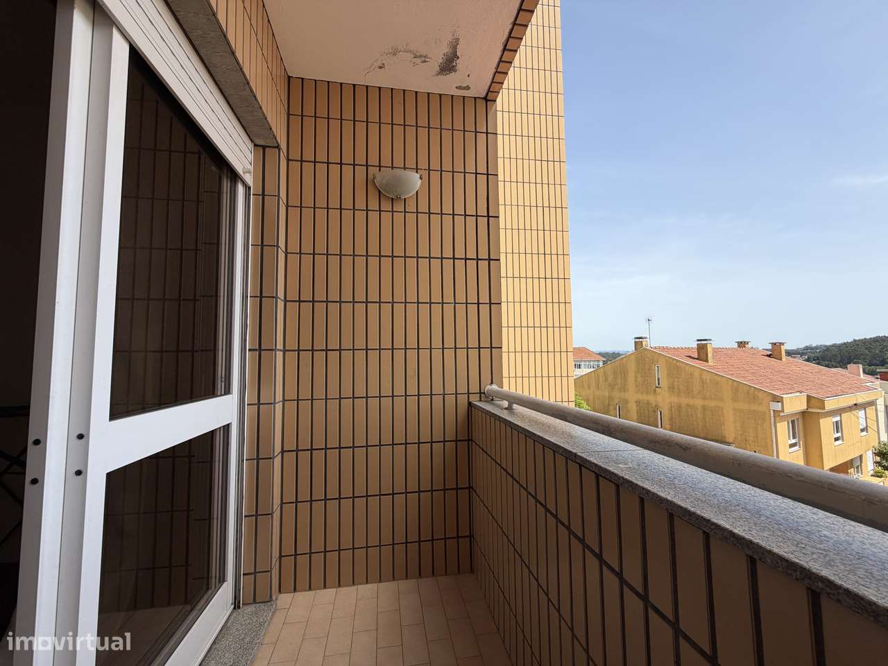 Apartamento T1  | 69 m² | Varanda | Arrumos | 100% Financiamento-5