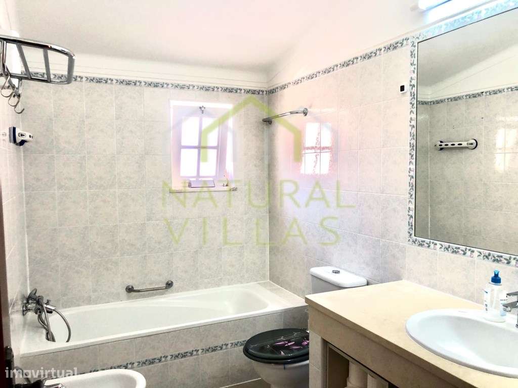 Moradia em Banda Duplex T0 + 2 próxima à Praia de São Rafael, Albuf...-16