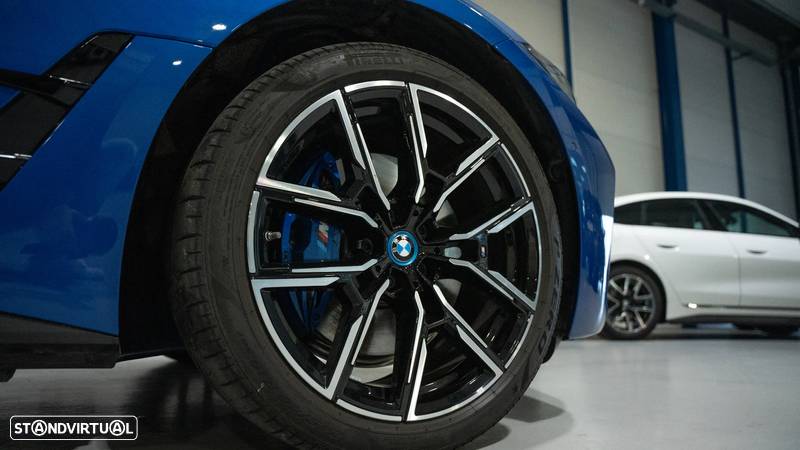 BMW i4 eDrive35 Pack M - 31