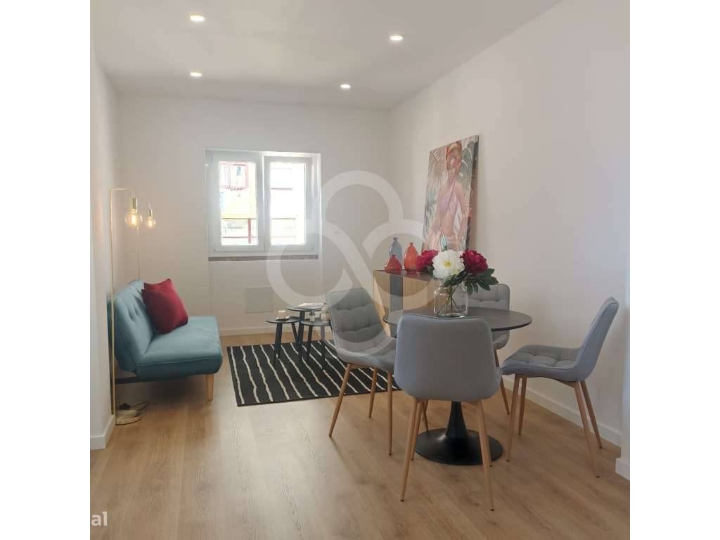 Apartamento T3 Remodelado em Bairro familiar residencial em Benfica - Grande imagem: 4/40