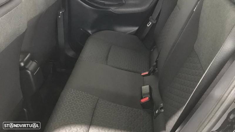 Toyota Yaris Cross 1.5 HDF Comfort Plus - 11