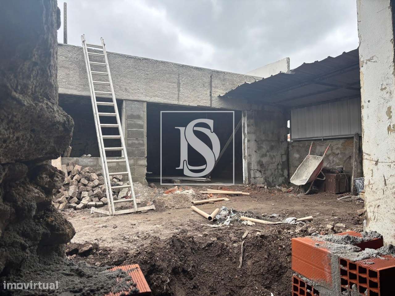 Moradia em Banda com Garagem Box – Viva com Conforto e Comodidade - Grande imagem: 3/20