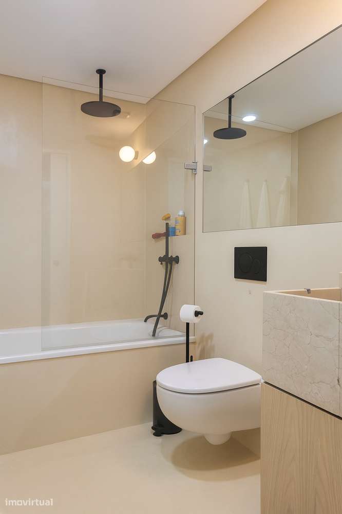 T4 remodelado com terraço - Rua Alexandre Ferreira-25