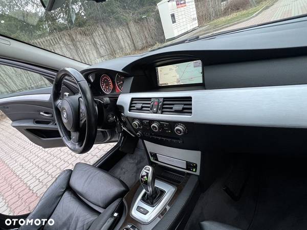 BMW Seria 5 535d Sport-Aut Edition Exclusive - 32