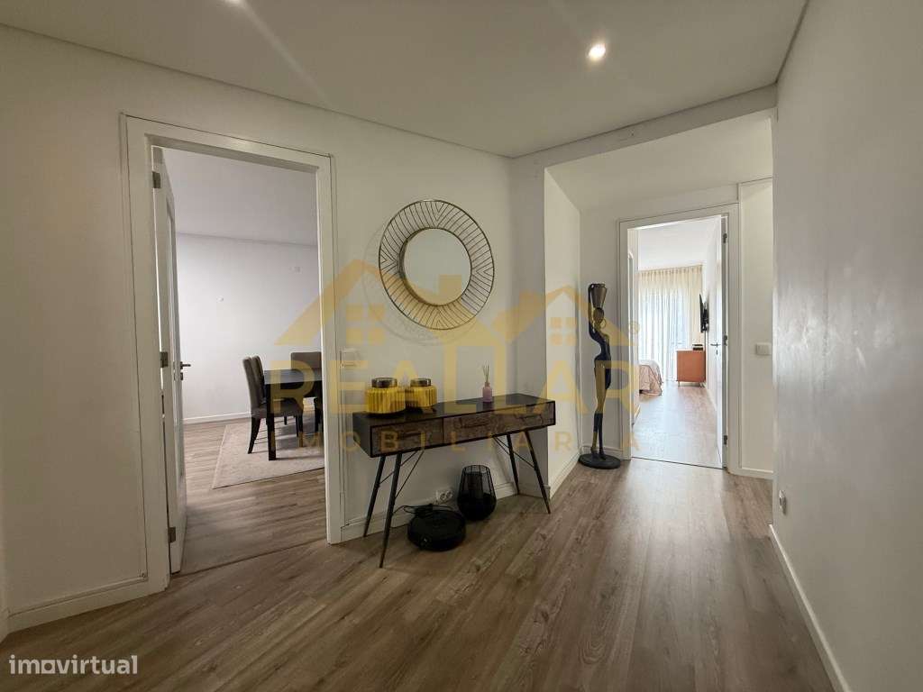 Apartamento T4 remodelado, junto à praia. - Grande imagem: 3/31