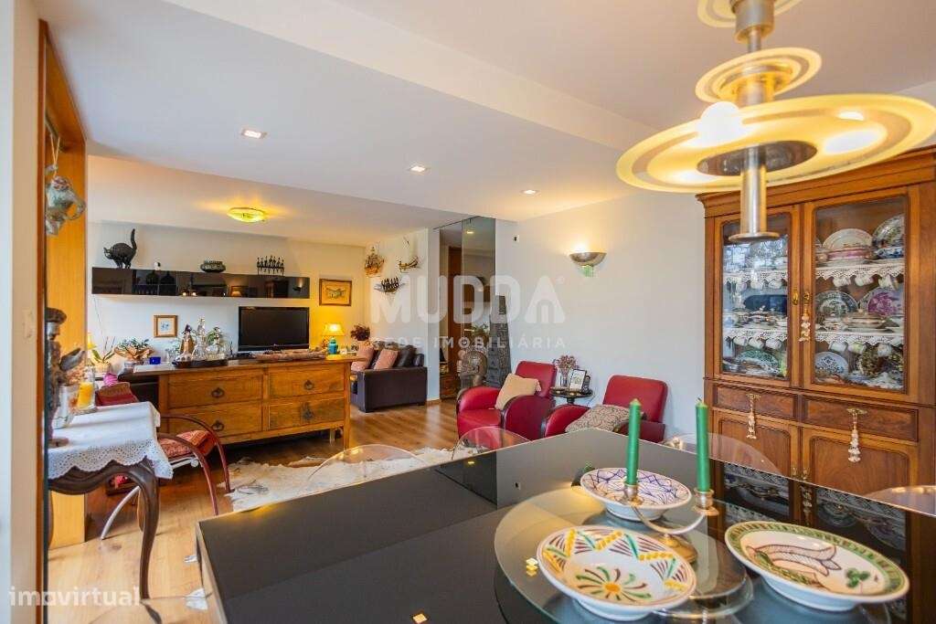 Viver na Torreira: Moradia T4 com Luz Natural e Espaço Exterior Único-9