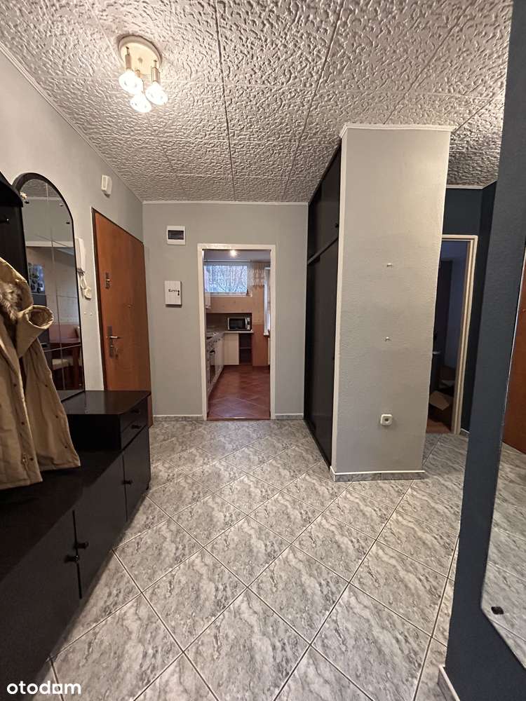 Na sprzedaż 2-pokojowe mieszkanie z dużym balkonem i piwnicą Parter-7