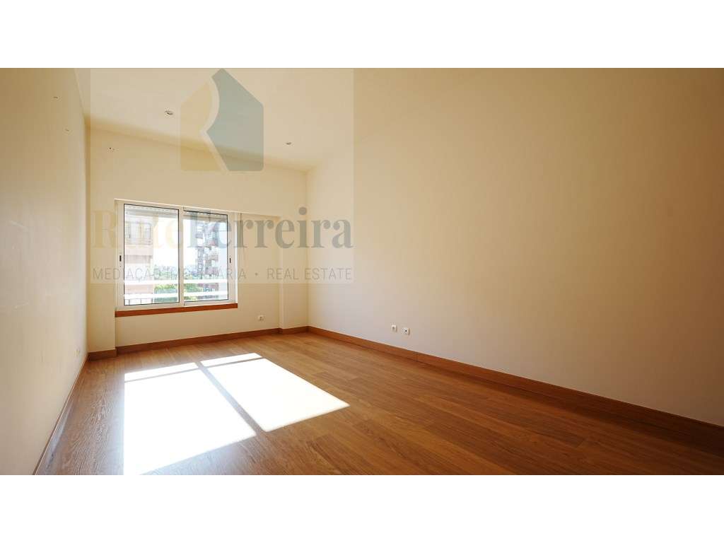 Extraordinário apartamento com vista para o Rio Tejo!-9