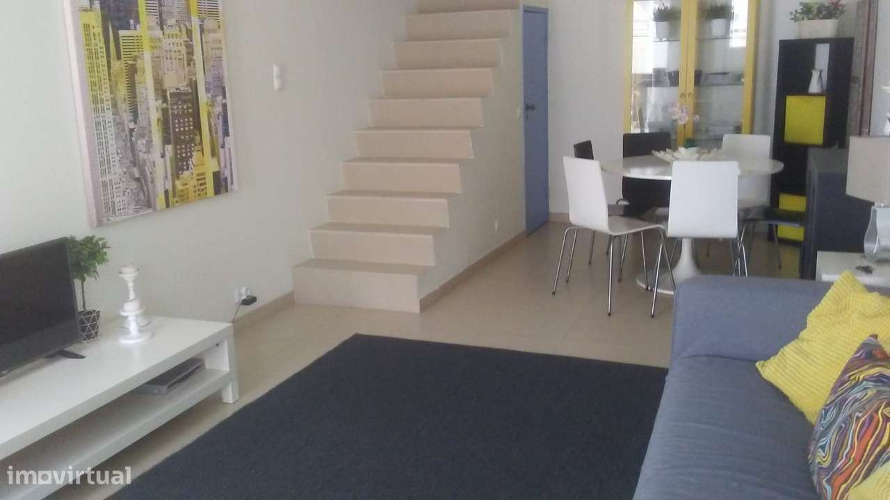 Moradia V2+2 em Belém-5