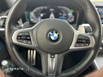 BMW Seria 3 330e M Sport - 22