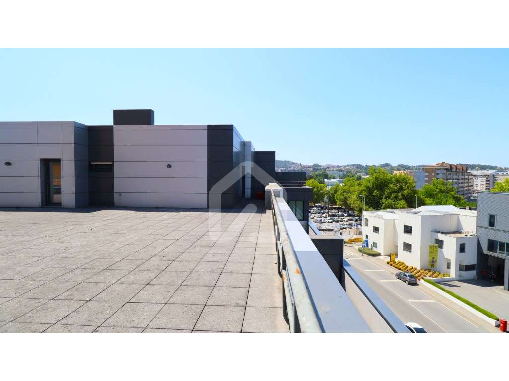 Penthouse T3 Duplex, com terraço no Centro da Cidade-30