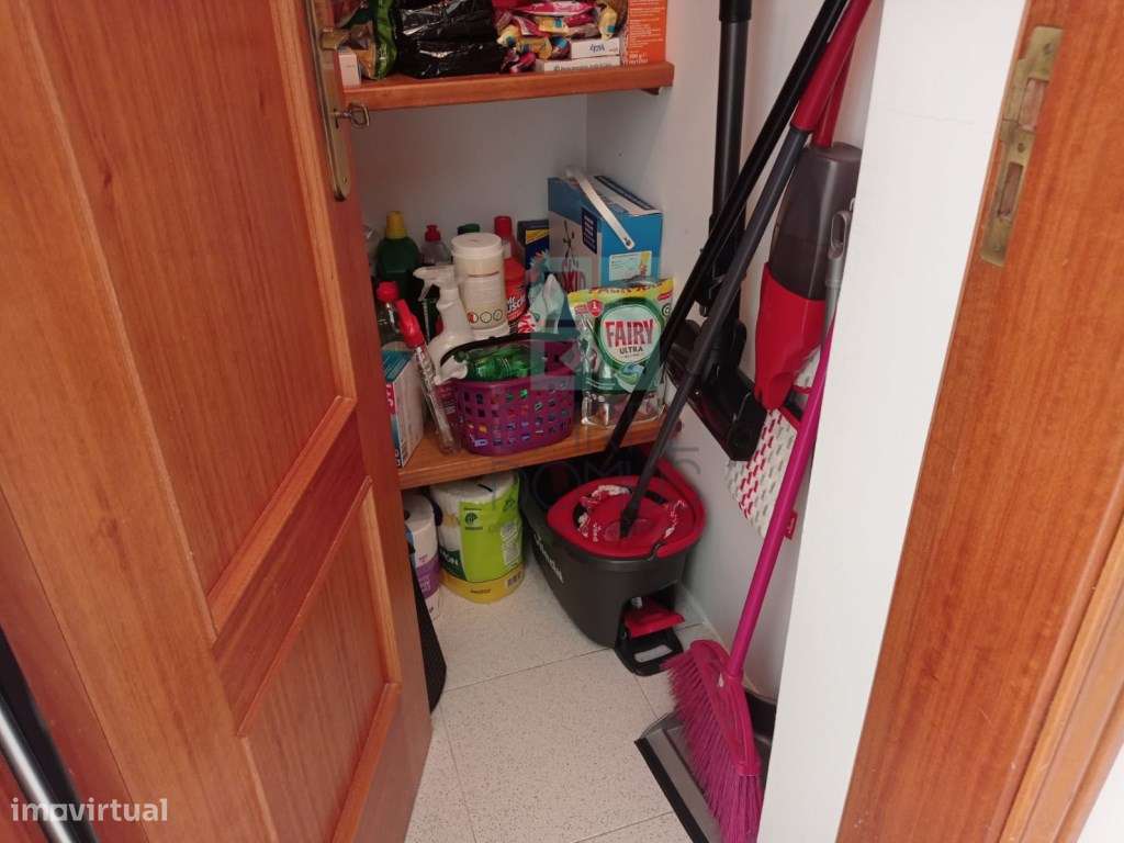 Apartamento T2, com arrecadação - Jardim da Radial - Ramada, Odivelas-11