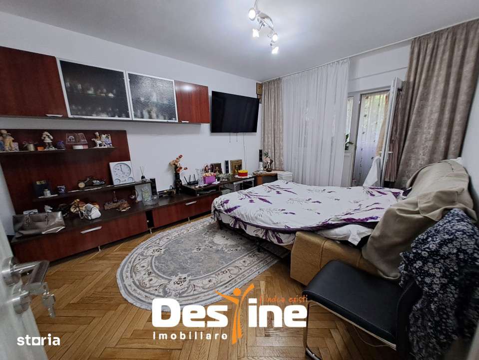 MIRCEA CEL BATRAN, Apartament 2 camere, decomandat, 109.900 Euro - Imagine principală: 2/6