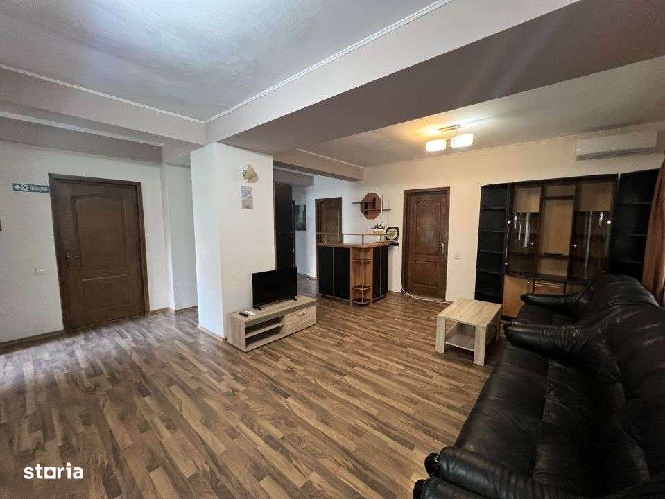 EFORIE NORD | PENSIUNE 10 CAMERE + APARTAMENT | 50M DE PLAJA - Imagine principală: 4/11