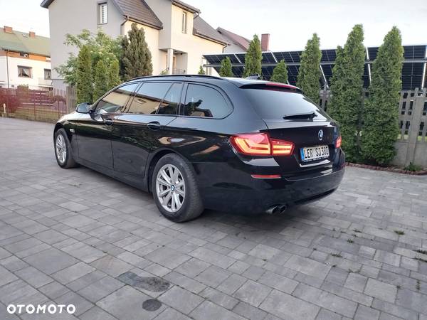 BMW Seria 5 525d xDrive - 7