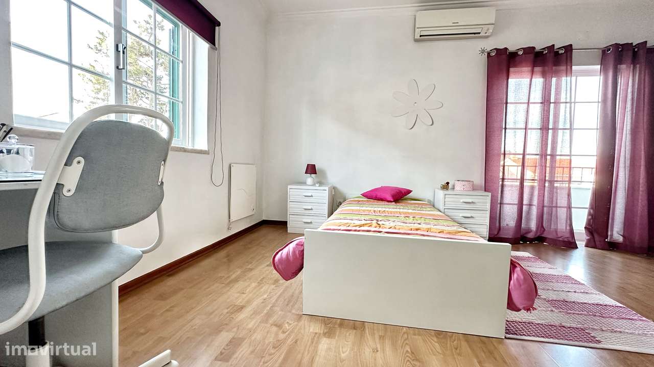 Moradia Geminada T4 – Quinta do Conde (Boa Água)-9