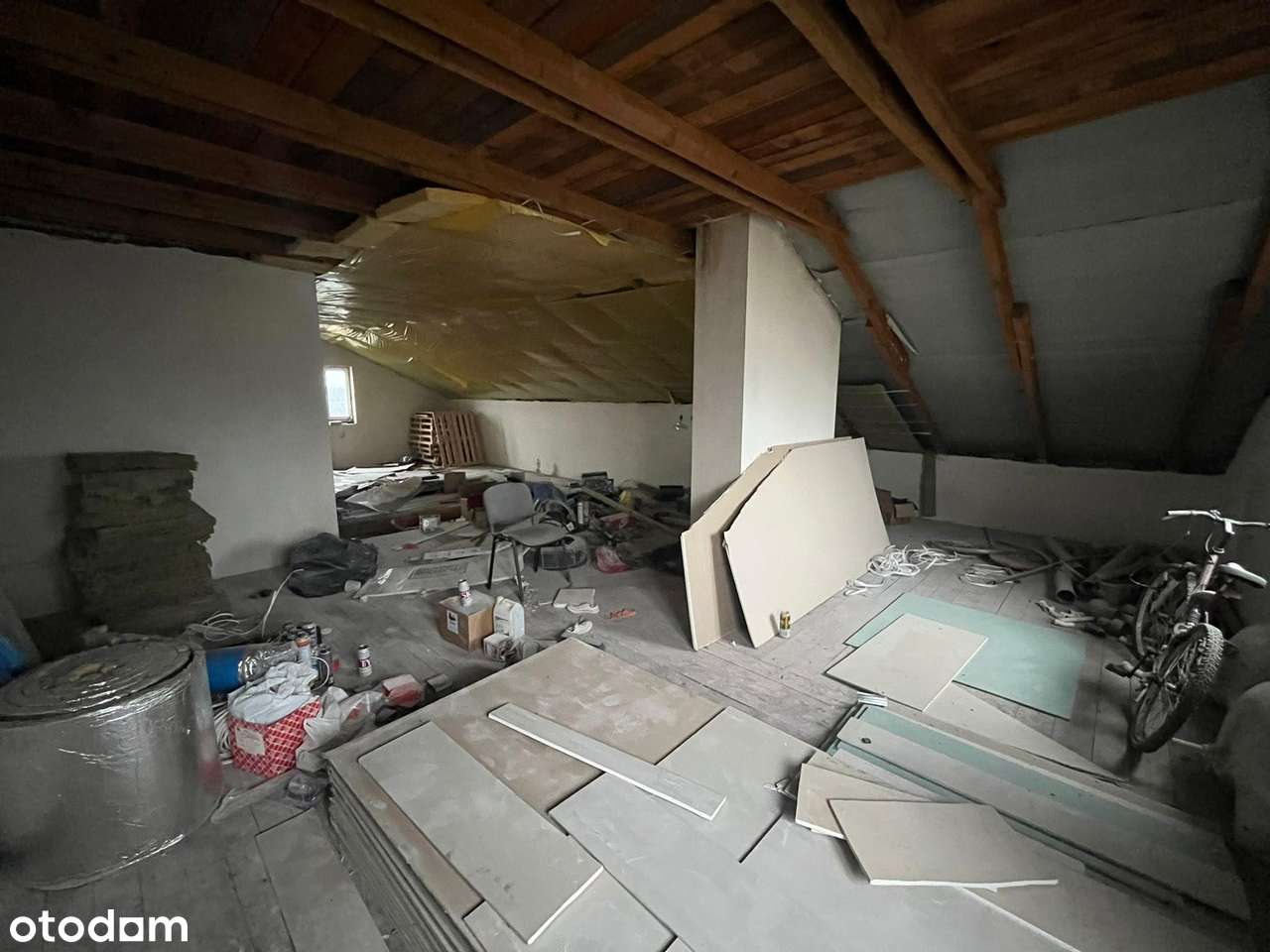 Dom z warsztatem samochodowym w Karninie.-10