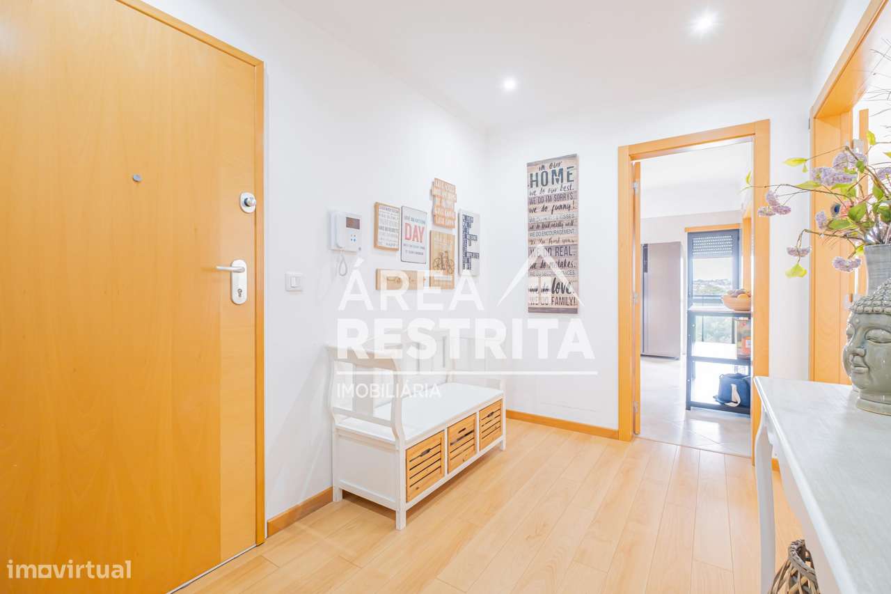 Apartamento T3 com parqueamento e varanda no Parque Luso em Corroios-19