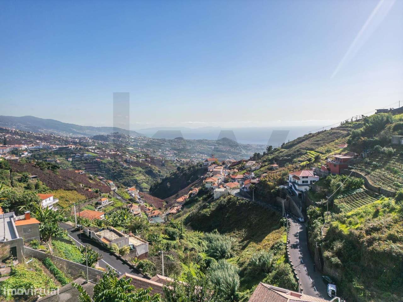 Oportunidade Única: Terreno com Construção em Curso e Vista Deslumbran-20