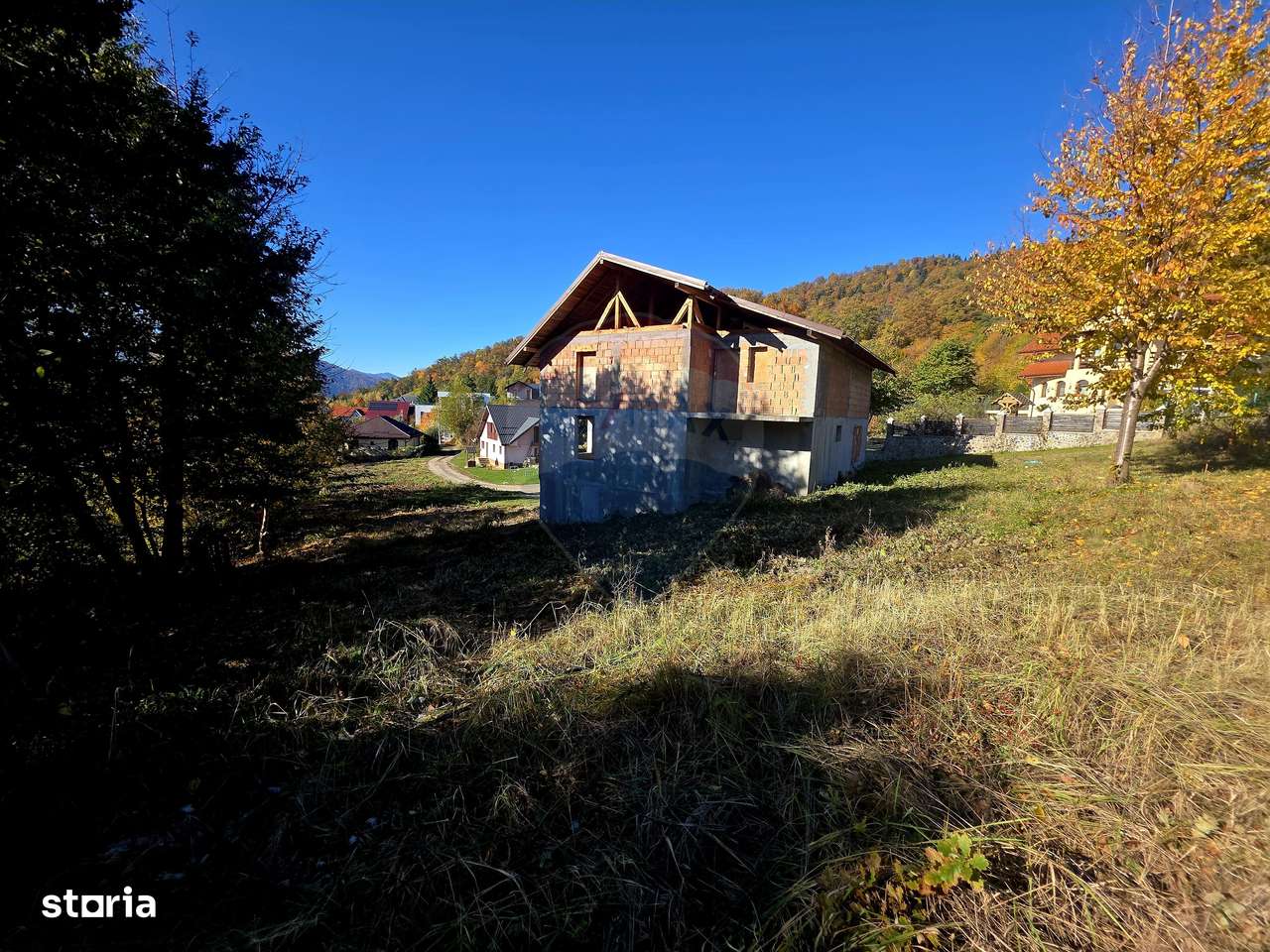 Casă / Vilă cu 5 camere de vânzare-17