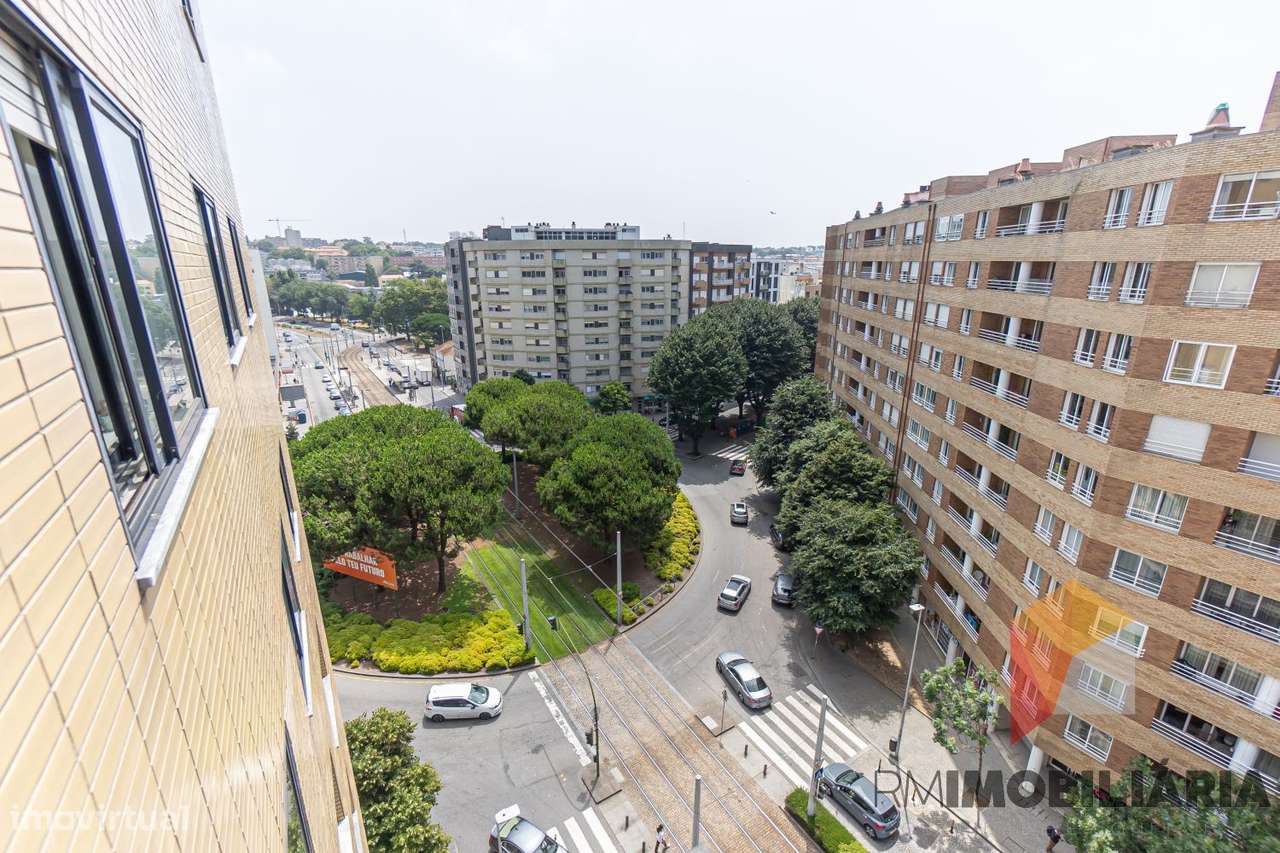 Apartamento T3 no centro de Matosinhos-14
