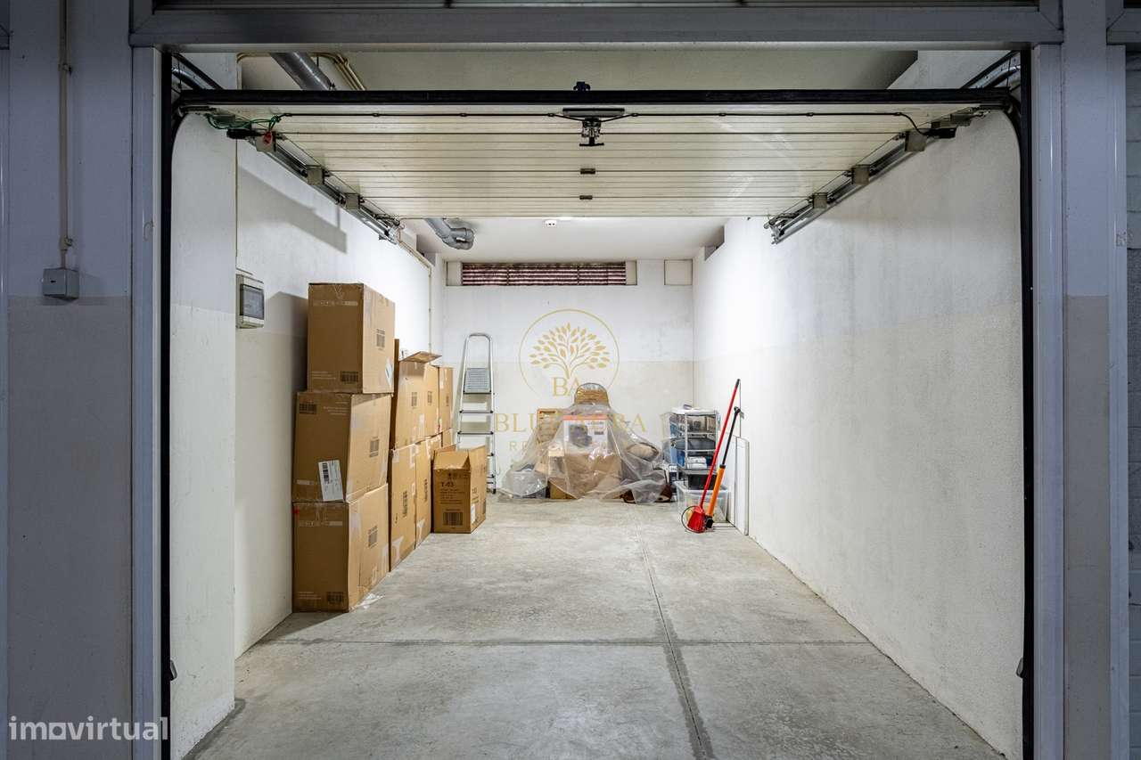 T2 Matosinhos, Quinta Seca, com duas boxs fechadas.-21