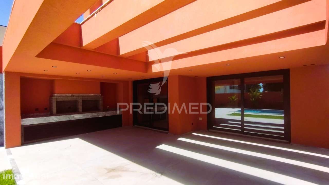 3 Suítes. Possibilidade de arrendamento... - Grande imagem: 2/23