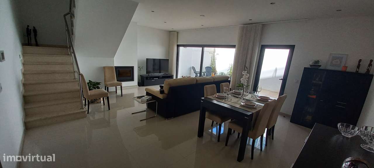 Moradia T3 com 3 casas de banho e terraço - Grande imagem: 3/15