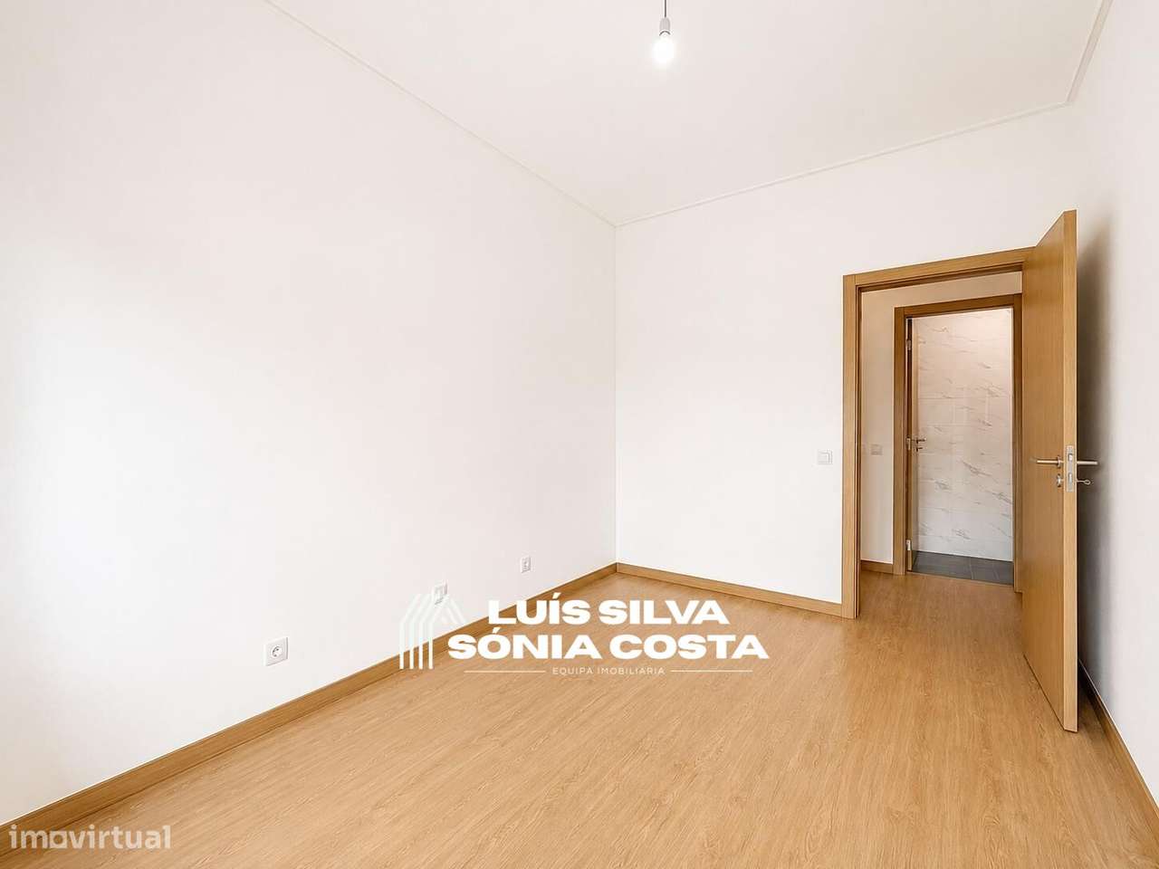 Apartamento T3 Completamente Remodelado | Elevador | Varandas |...-27