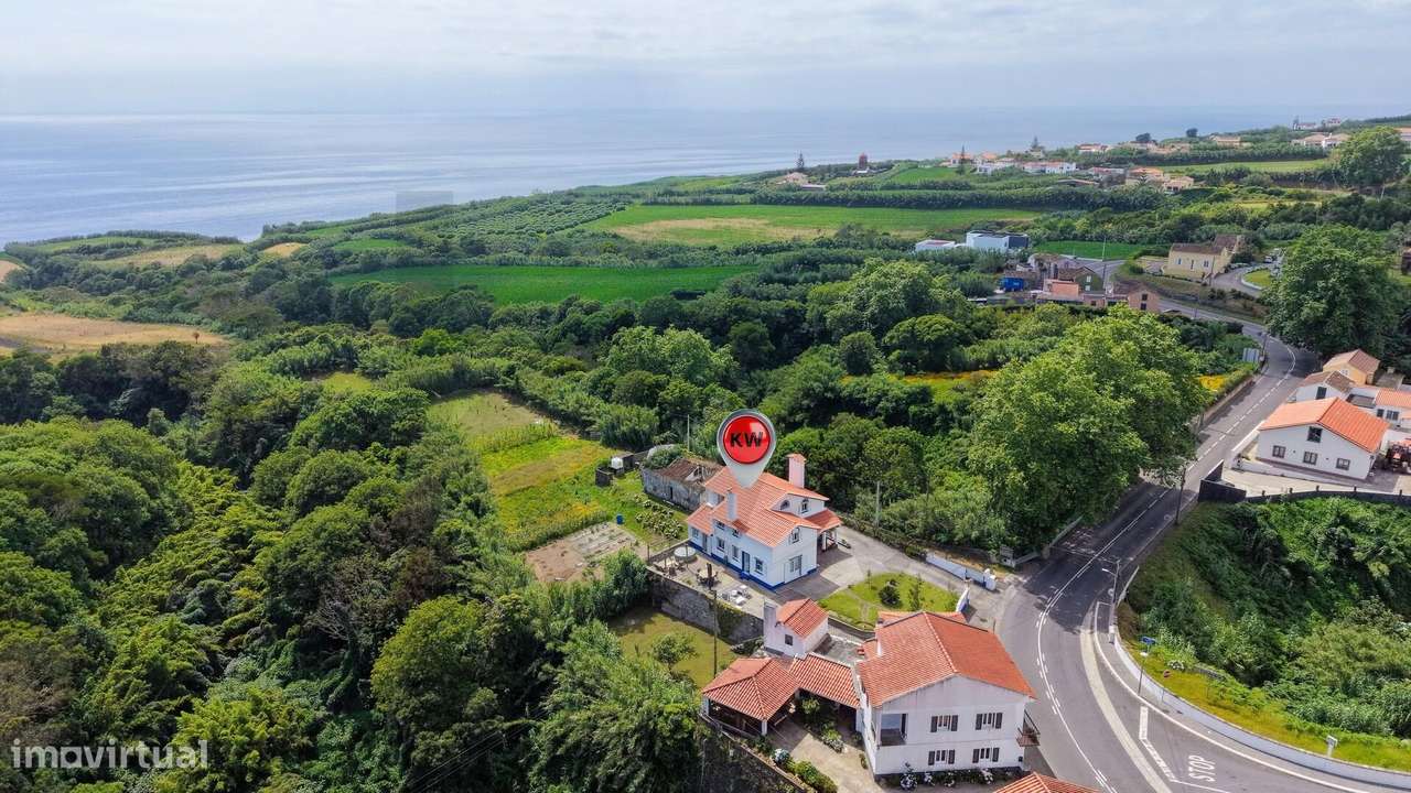 Moradia T4 de Excelência com Vista Mar | Candelária |Ponta Delgada-28