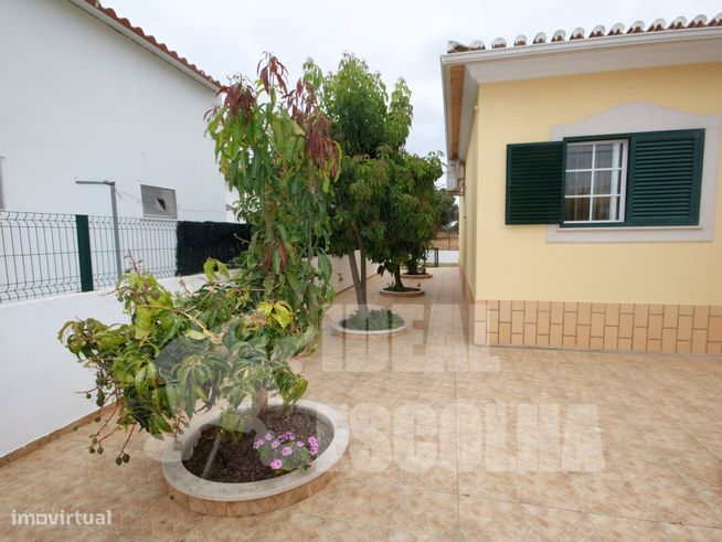 MORADIA V4 ALVOR 1200 000€-8