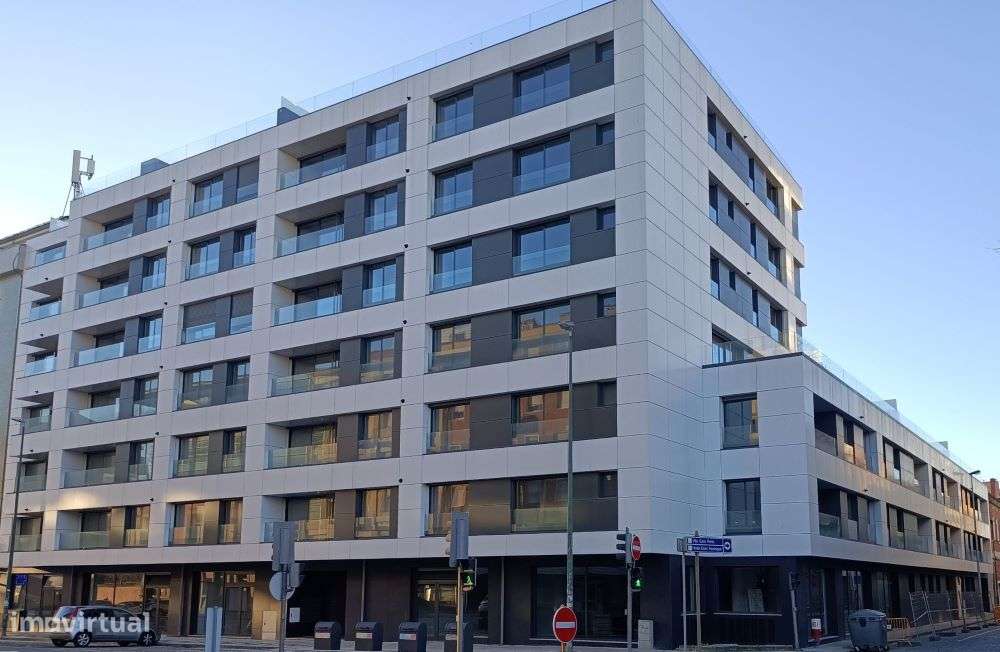 Apartamento T4 de Luxo na Avenida da Boavista – Porto-2