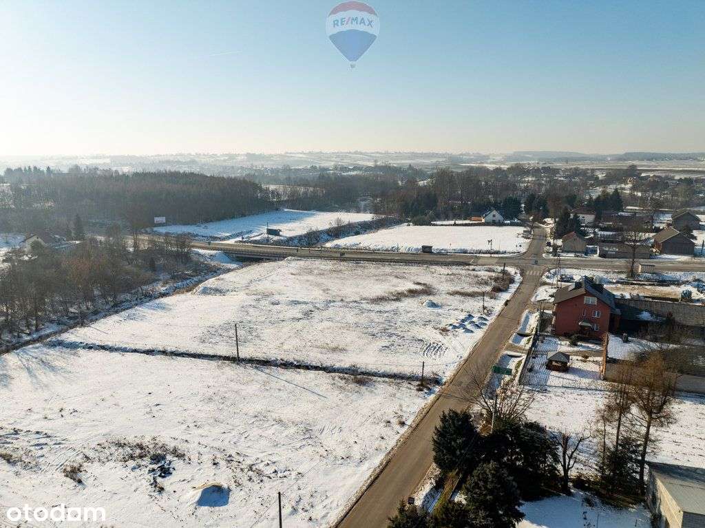 Działka usługowa z wz przy S7-2