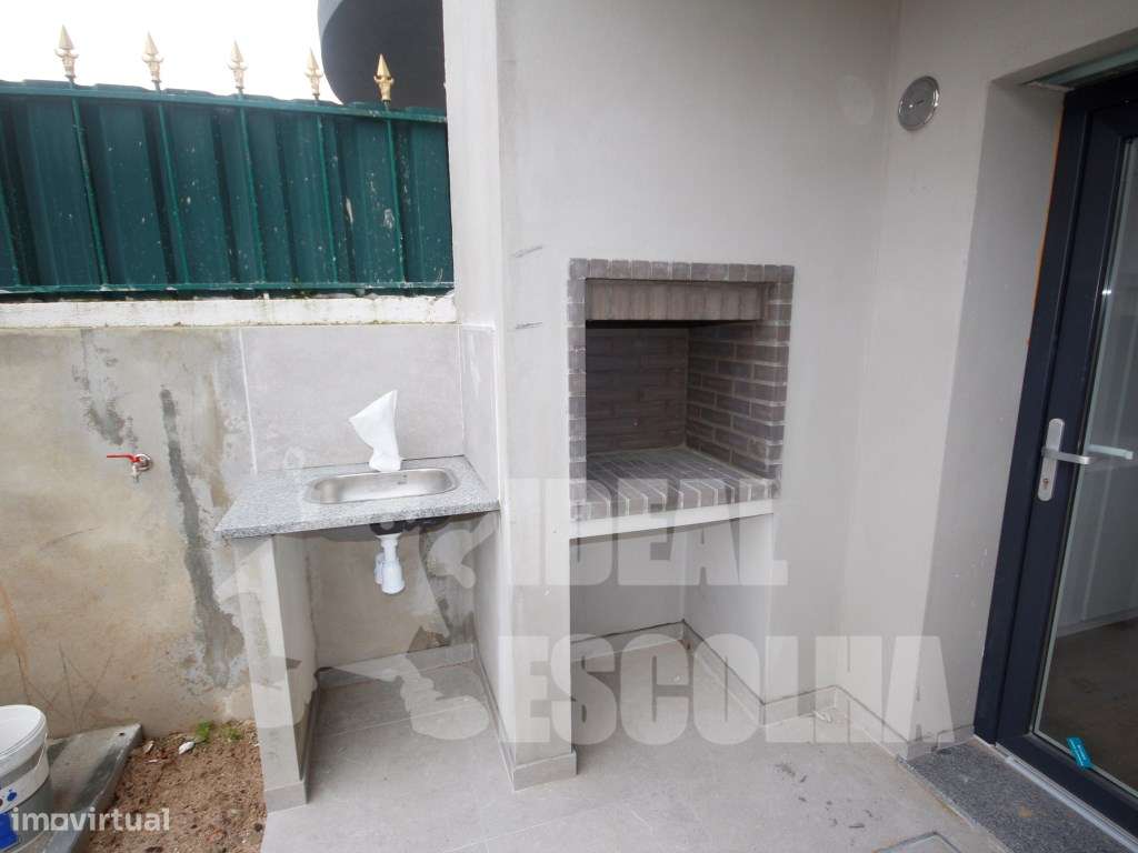 MORADIA 685 000€ FOROS DE AMORA.-22