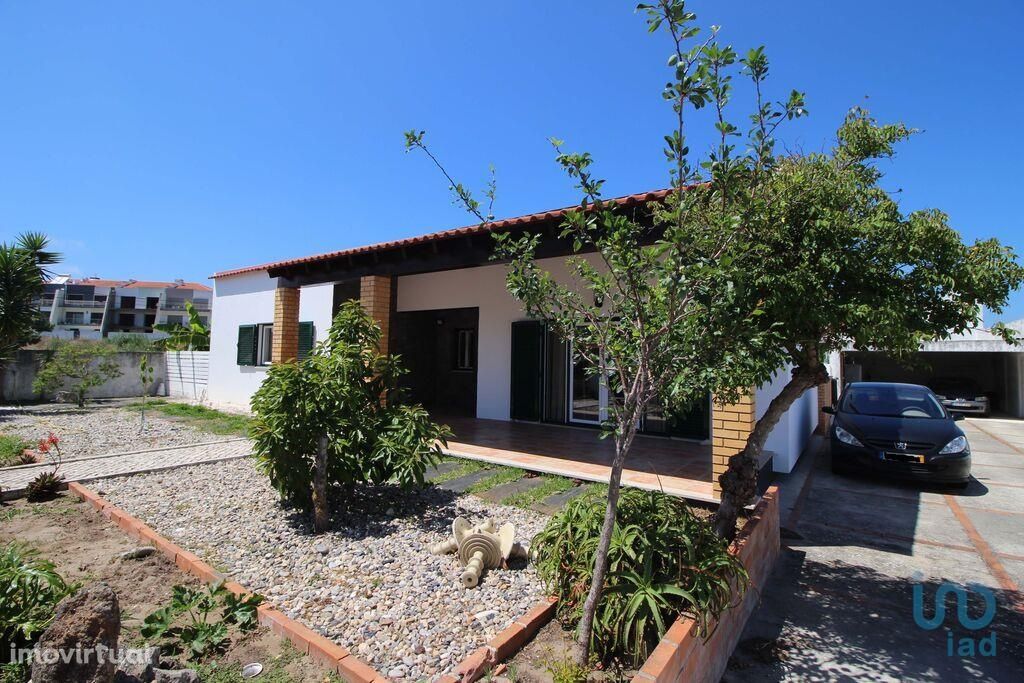 Casa T3 em Leiria de 266,00 m2