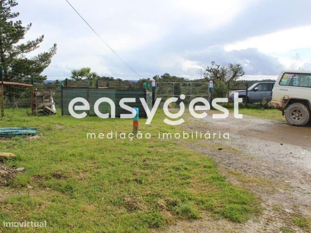 Terreno rústico c/ 1100m2 e c/ Casa amovível, água e eletricidade - Grande imagem: 5/17