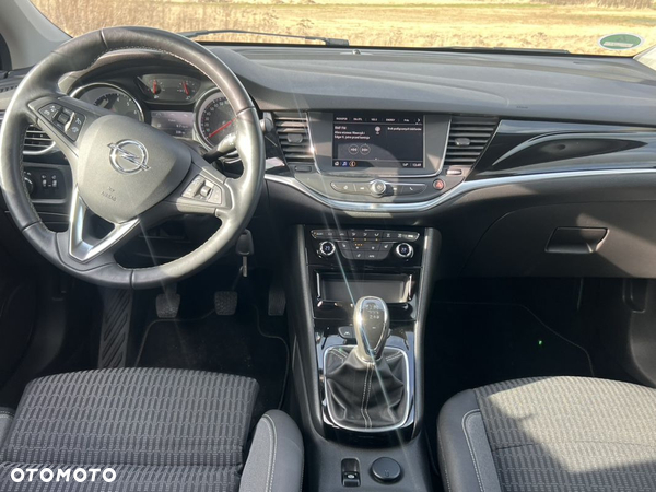 Opel Astra 1.2 Turbo Business Elegance - 4